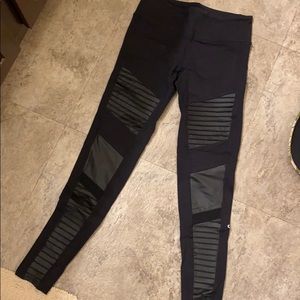 Alo yoga moto leggings